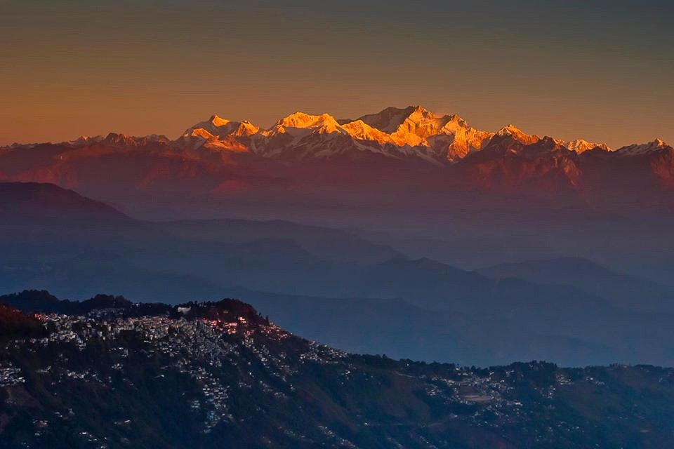 Darjeeling-and-Kanchanjhonga